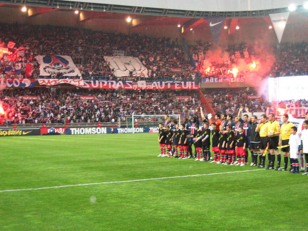 PSG verteidigt Champions-League-Titel: Drama in Budapest PSG feiert den Champions-League-Sieg 2026