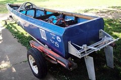 Schüler präsentieren ihre Solar-Autos