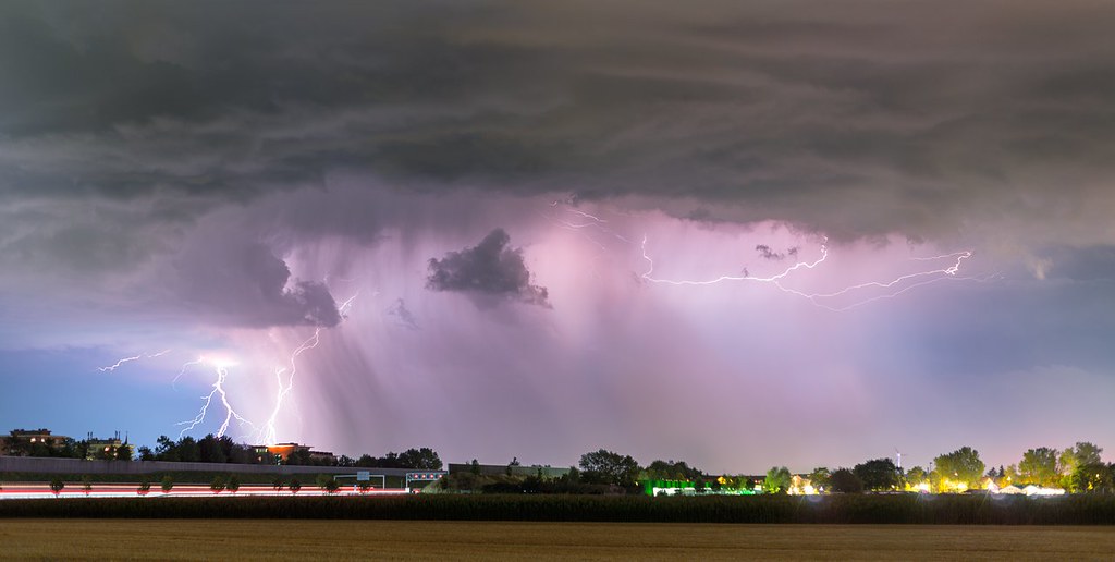 Berlin Wetter: Gewitter und Starkregen bis zum Wochenende Gewitter über Berlin in den kommenden Tagen